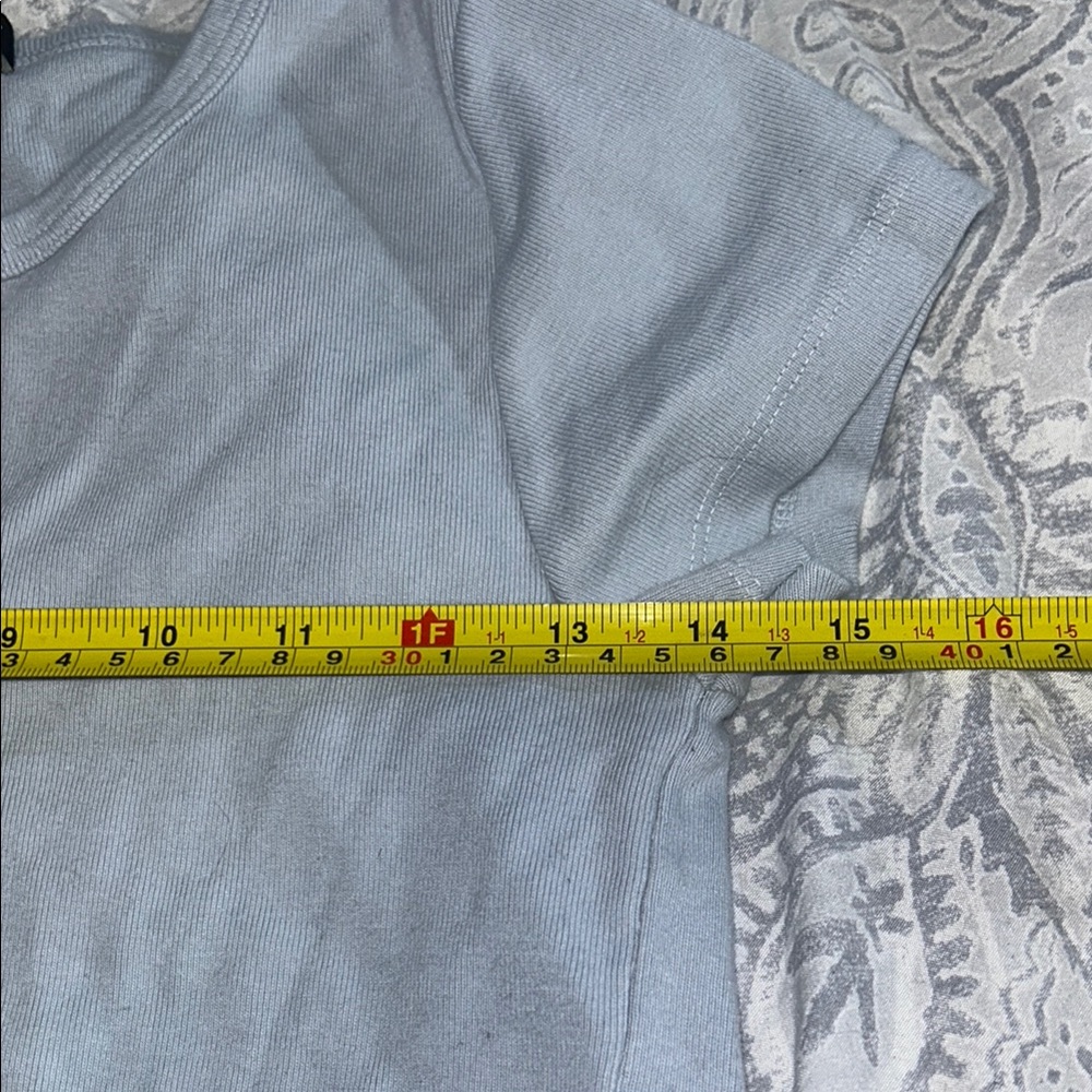 🩷brandy melville baby blue ashlyn tee - Picture 5 of 6